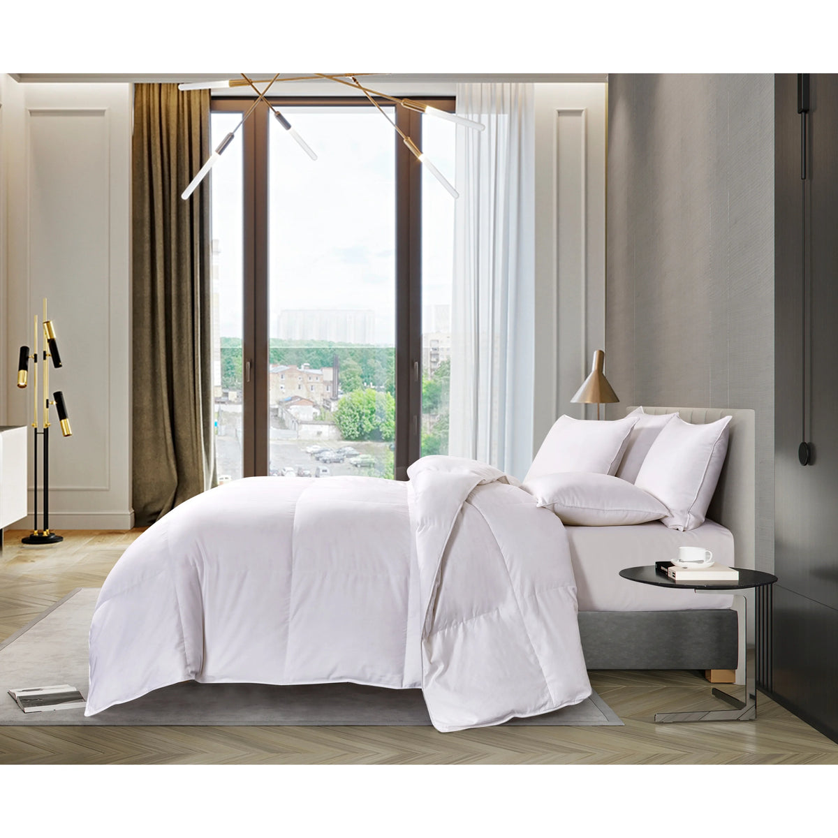 European White Down Comforter M852958