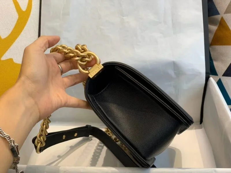 Black Caviar Skin Shoulder Bag J7661