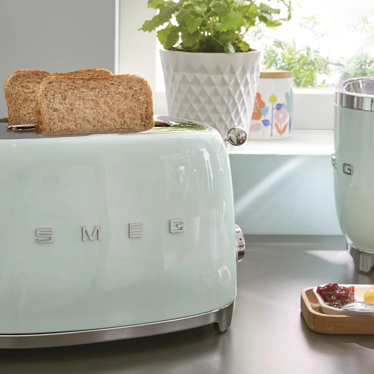 Pastel Green 2 Slice Toaster C675