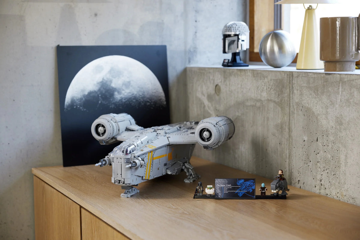LEGO Star Wars The Razor Crest UCS Starship Set N73334