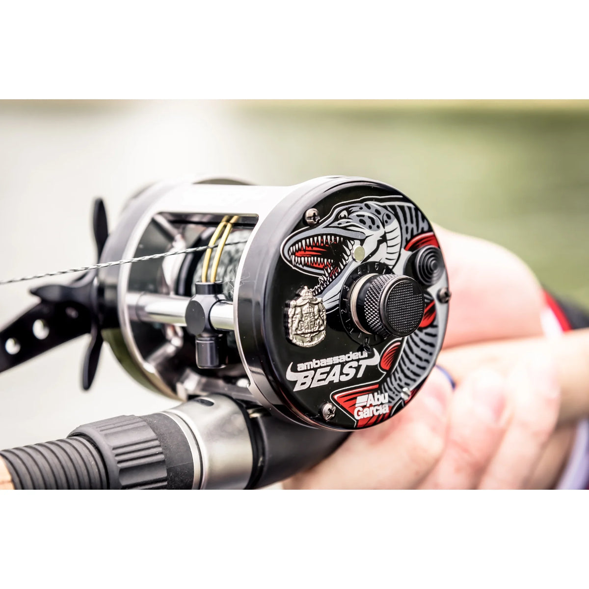 Beast Baitcast Round Reel E2270