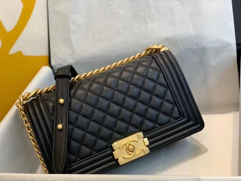 Black Caviar Skin Shoulder Bag J7661
